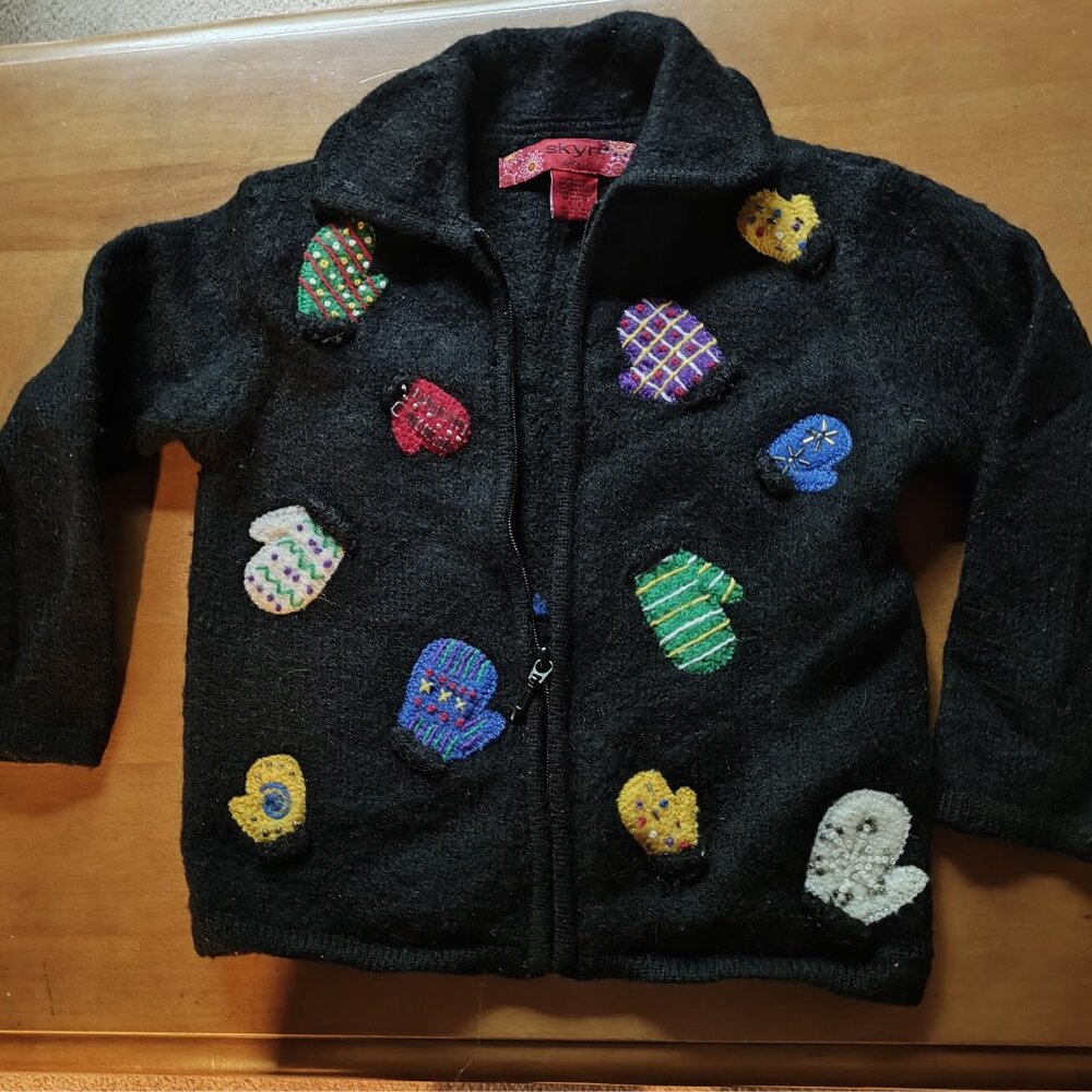 REDUCED Child's Girl Sweater  "skyr girl"  Size S/4  Black with  Mittens pattern